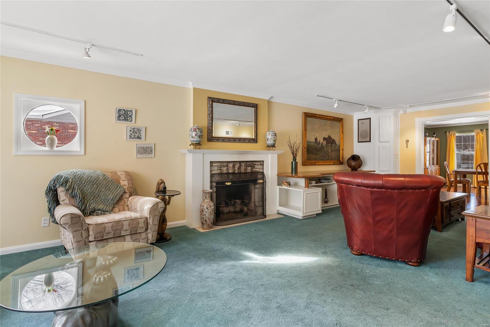 Webster Groves, Missouri 63119, United States, 4 Bedrooms Bedrooms, ,2 BathroomsBathrooms,Residential,Pending,19871