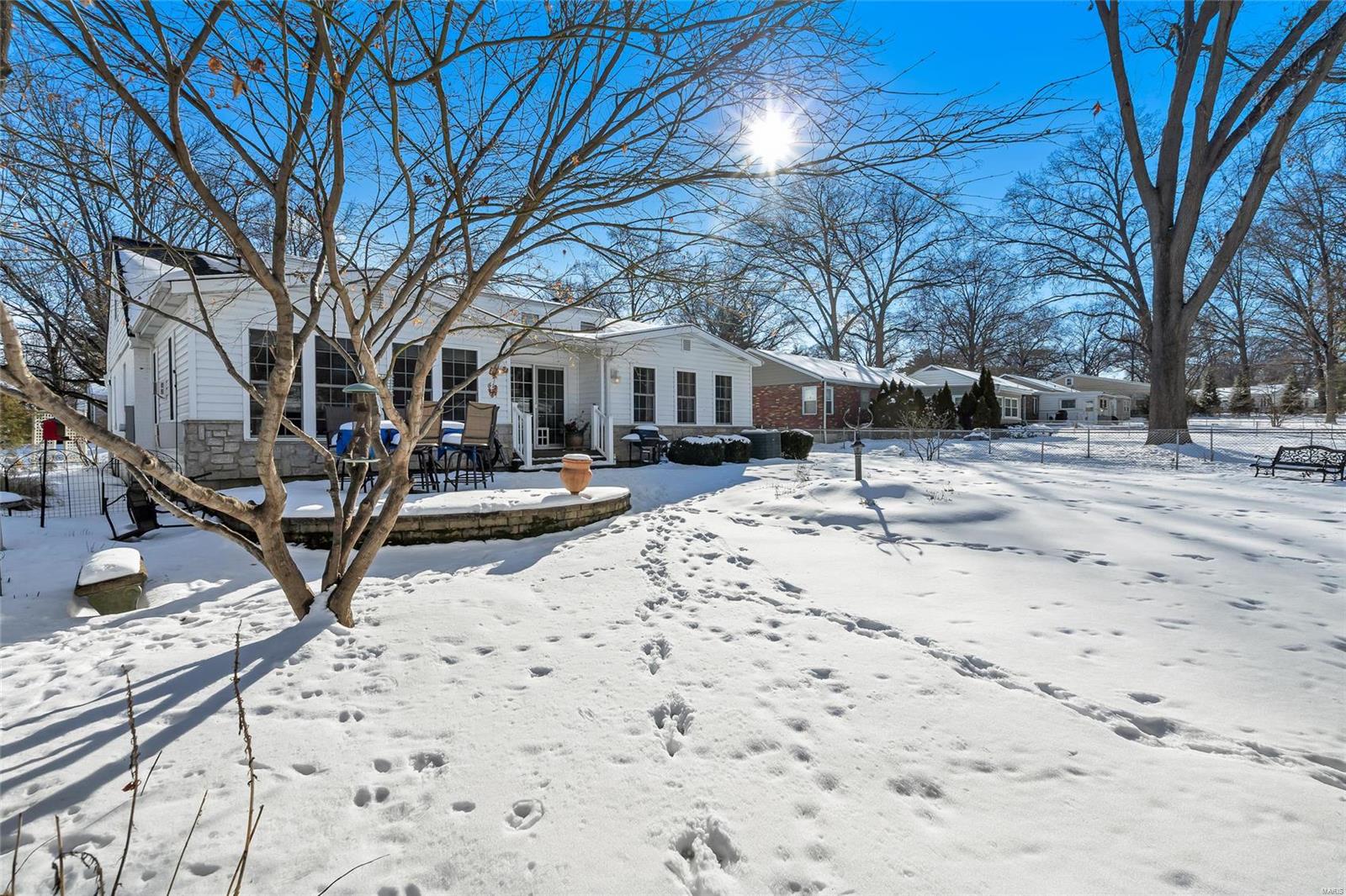 Webster Groves, Missouri 63119, United States, 4 Bedrooms Bedrooms, ,2 BathroomsBathrooms,Residential,Pending,19871