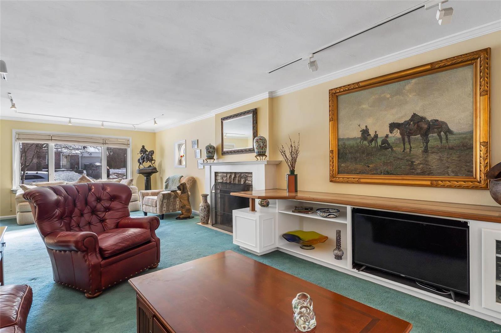 Webster Groves, Missouri 63119, United States, 4 Bedrooms Bedrooms, ,2 BathroomsBathrooms,Residential,Pending,19871