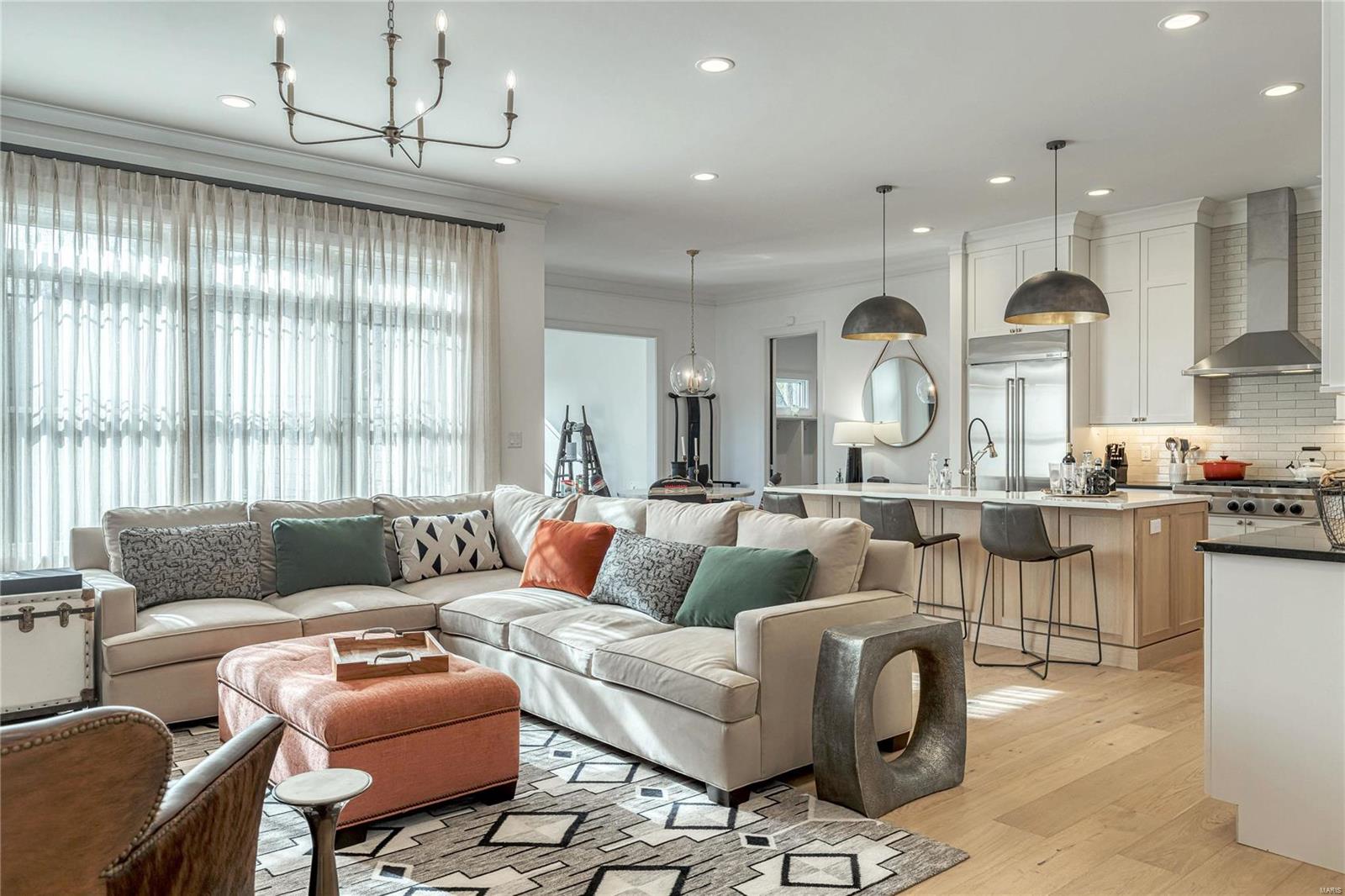 Colonial Hills Parkway - Residential