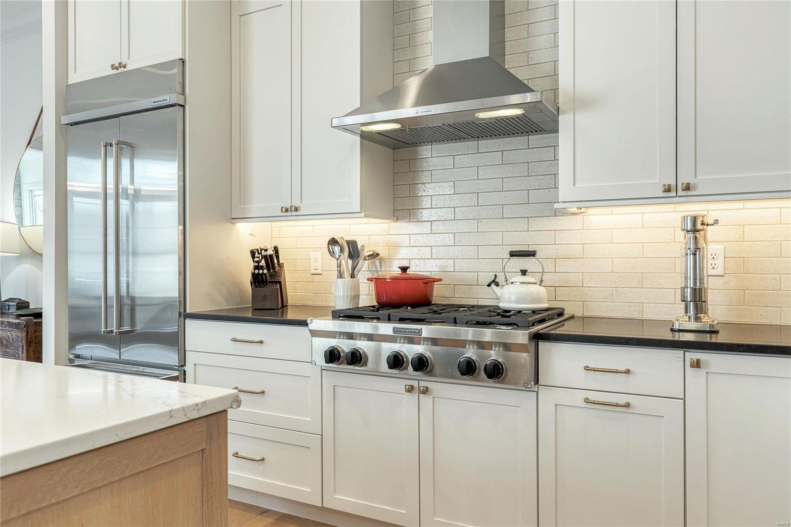 Colonial Hills Parkway - Residential