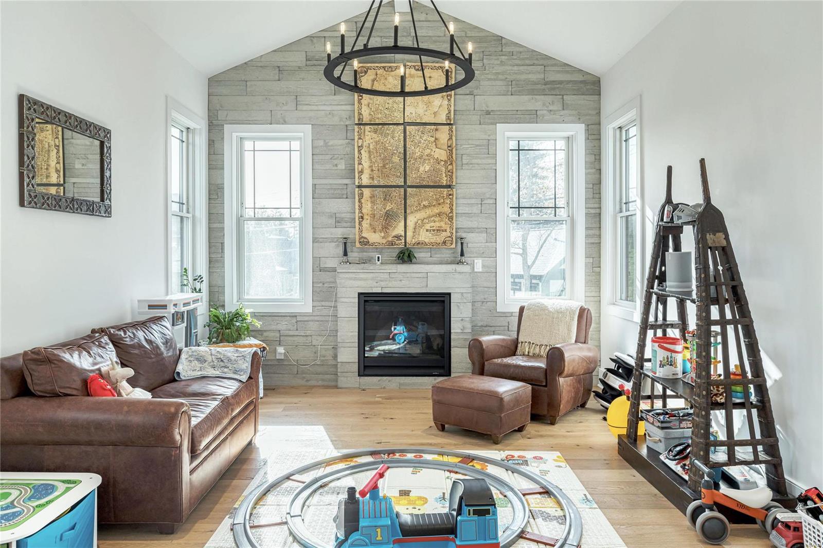 Colonial Hills Parkway - Residential