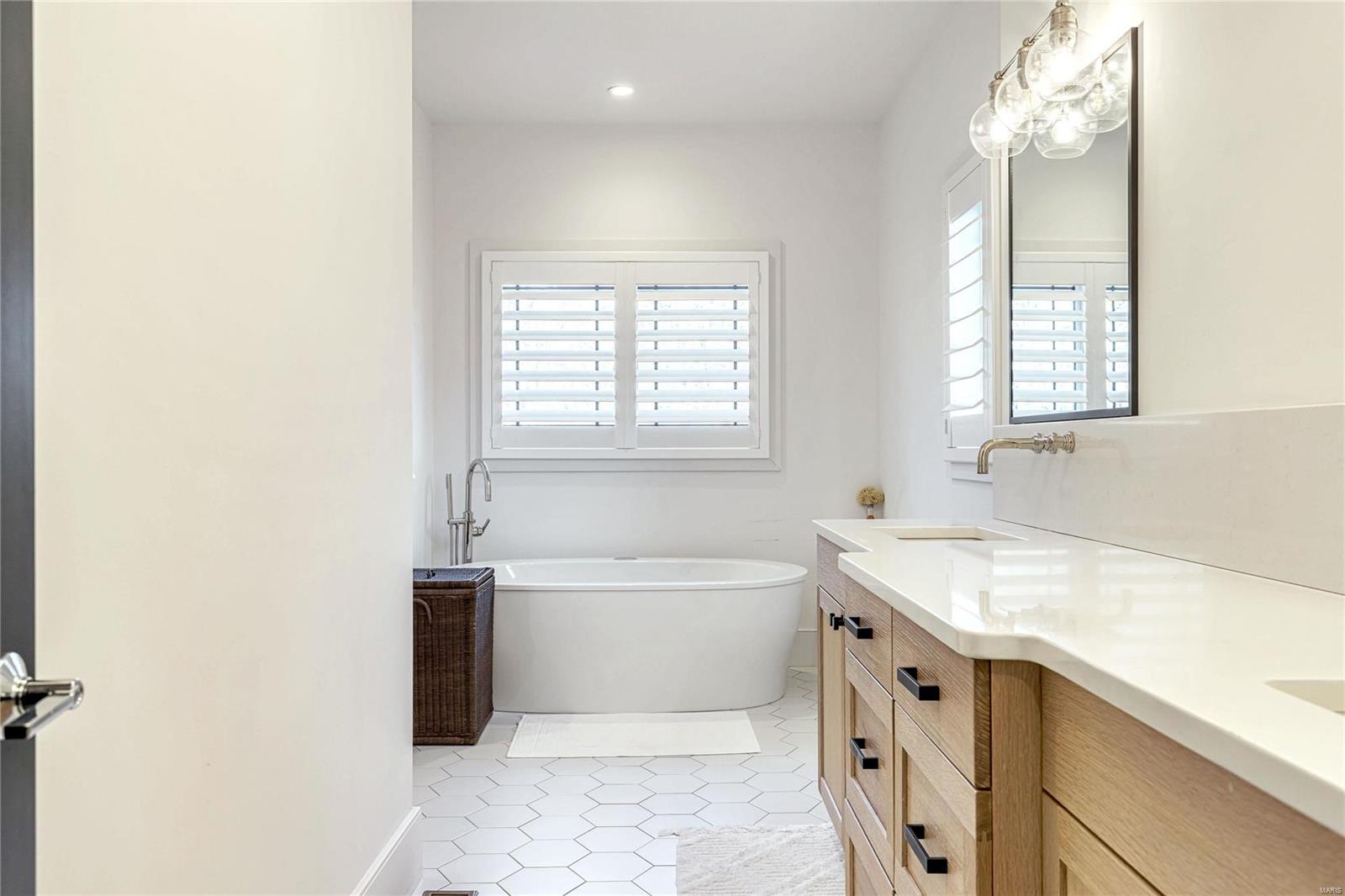 Colonial Hills Parkway - Residential