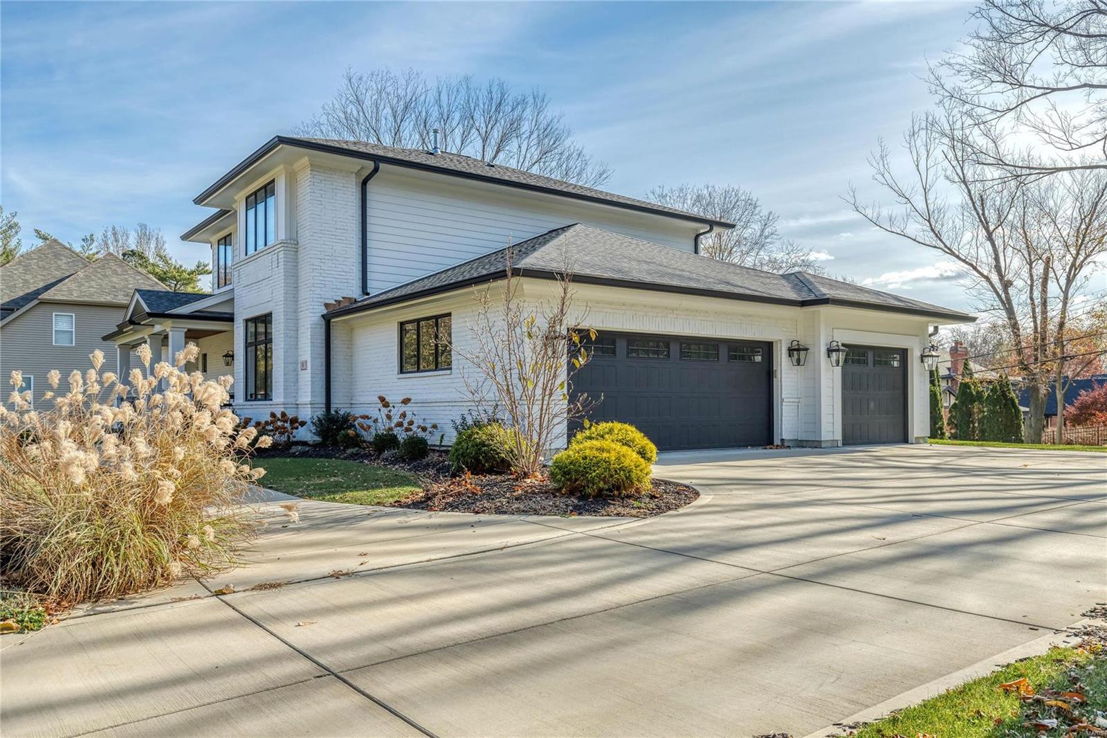 Colonial Hills Parkway - Residential