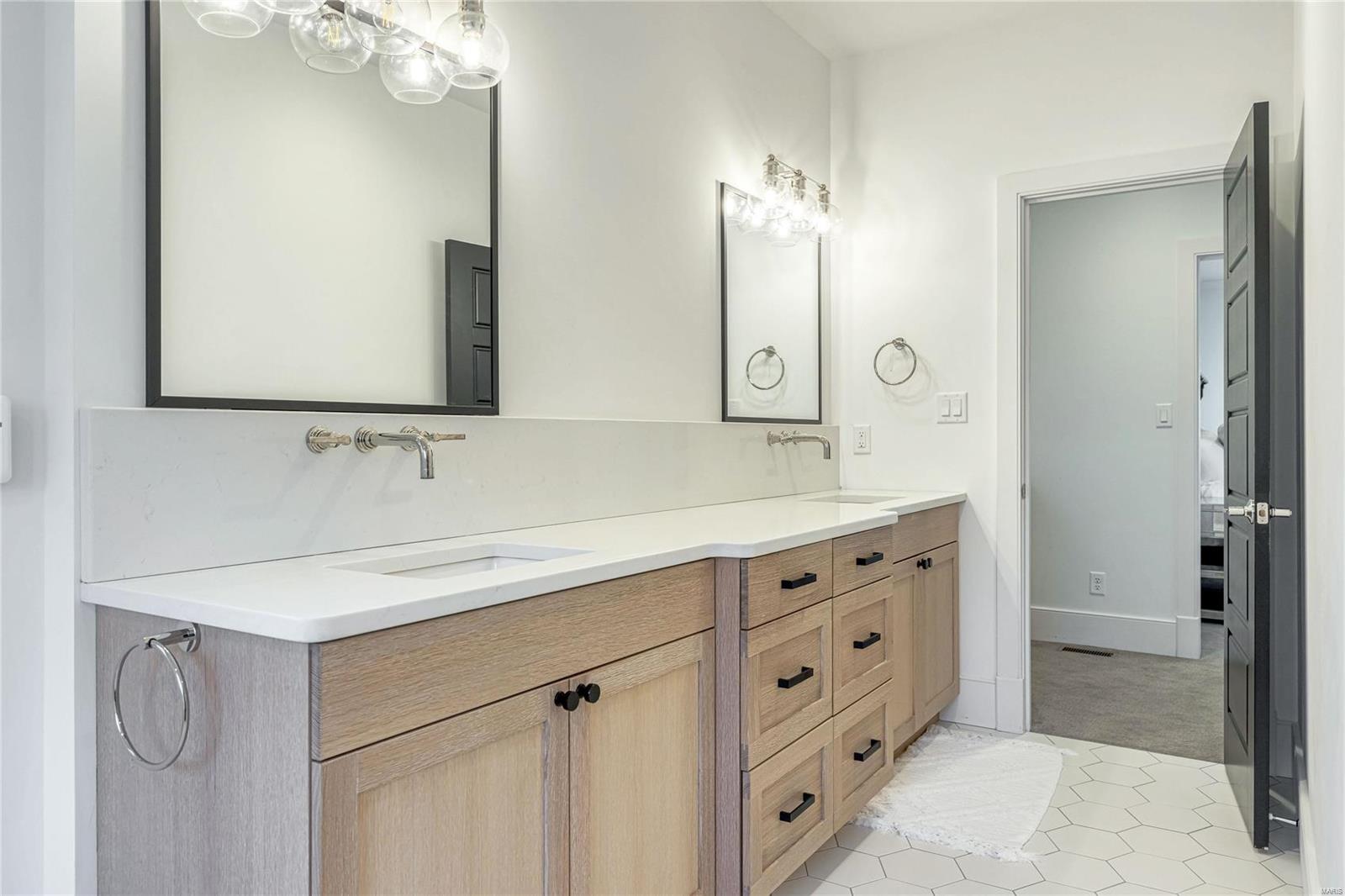 Colonial Hills Parkway - Residential