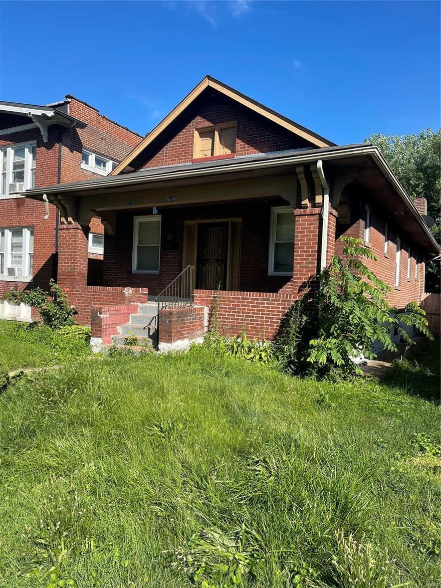 Nice fix and flip or rental property. Move in ready! Just afew cosmetics. WONT LAST LONG!