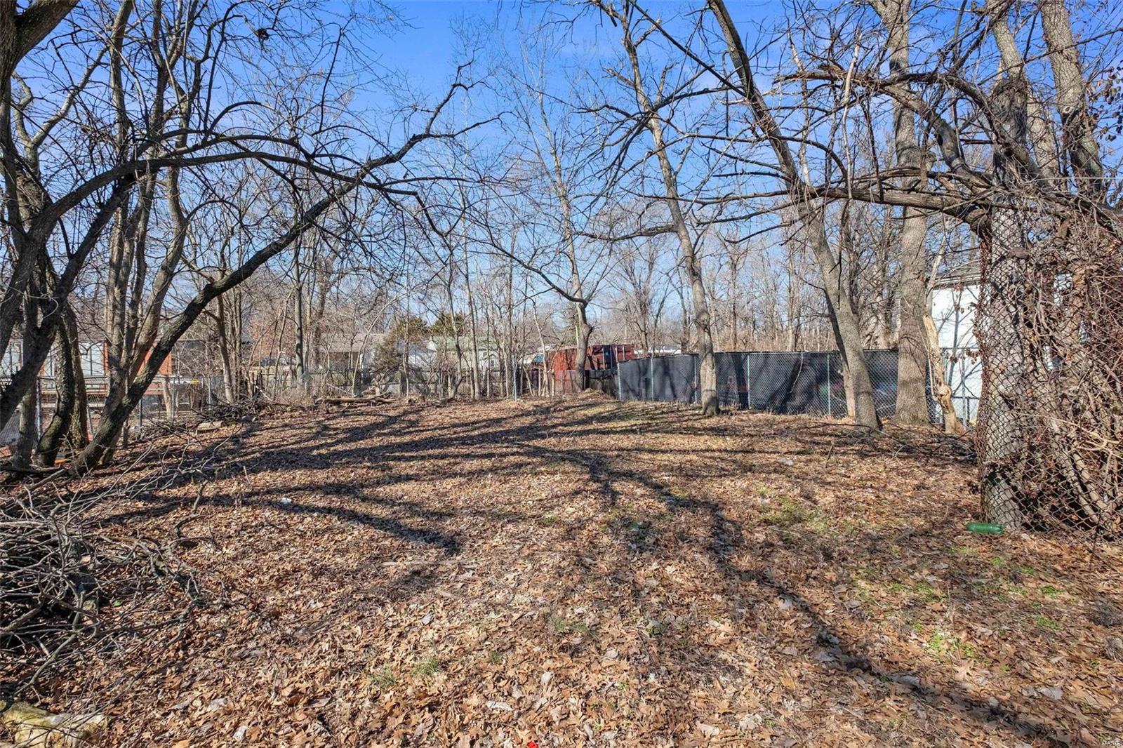 St Louis, Missouri 63114, United States, 2 Bedrooms Bedrooms, ,1 BathroomBathrooms,Residential,Pending,83039