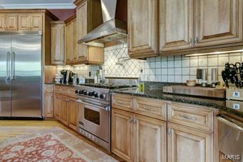 Town & Country Manor - Residential