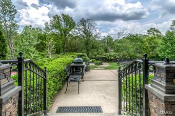 Town & Country Manor - Residential