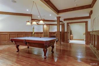 Town & Country Manor - Residential