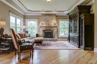 Town & Country Manor - Residential