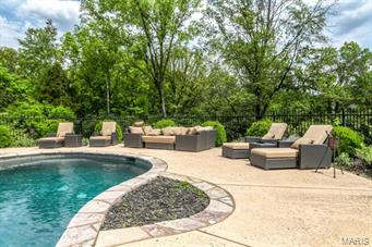 Town & Country Manor - Residential