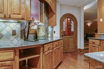 Town & Country Manor - Residential