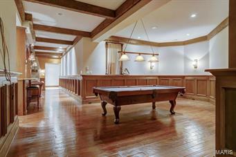 Town & Country Manor - Residential