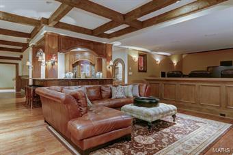 Town & Country Manor - Residential