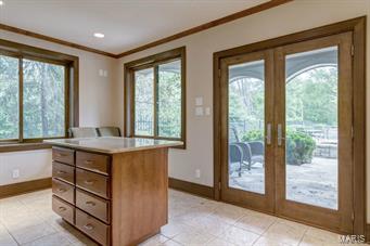 Town & Country Manor - Residential