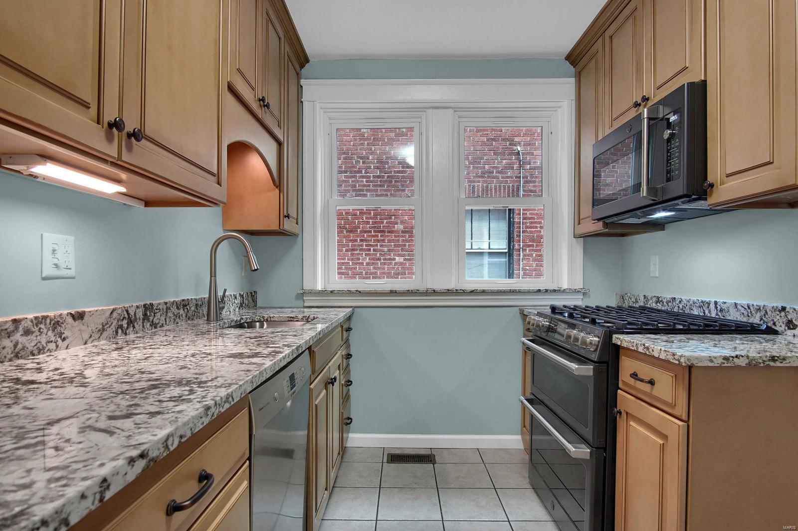 West Forsyth Place - Residential Lease