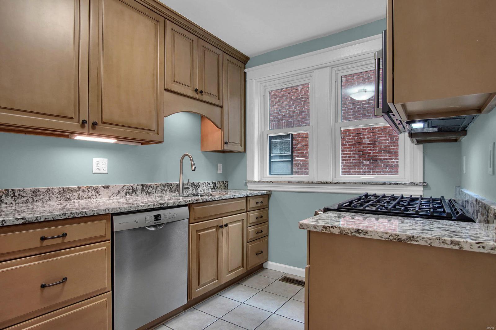 West Forsyth Place - Residential Lease