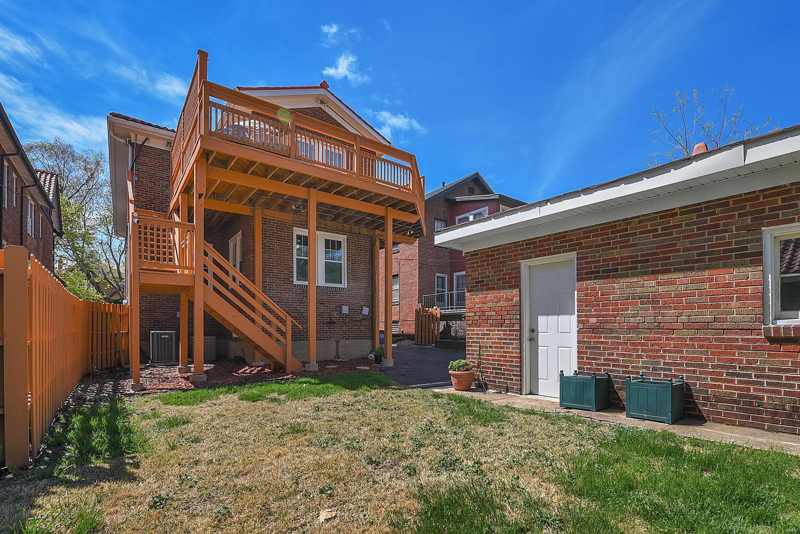 West Forsyth Place - Residential Lease