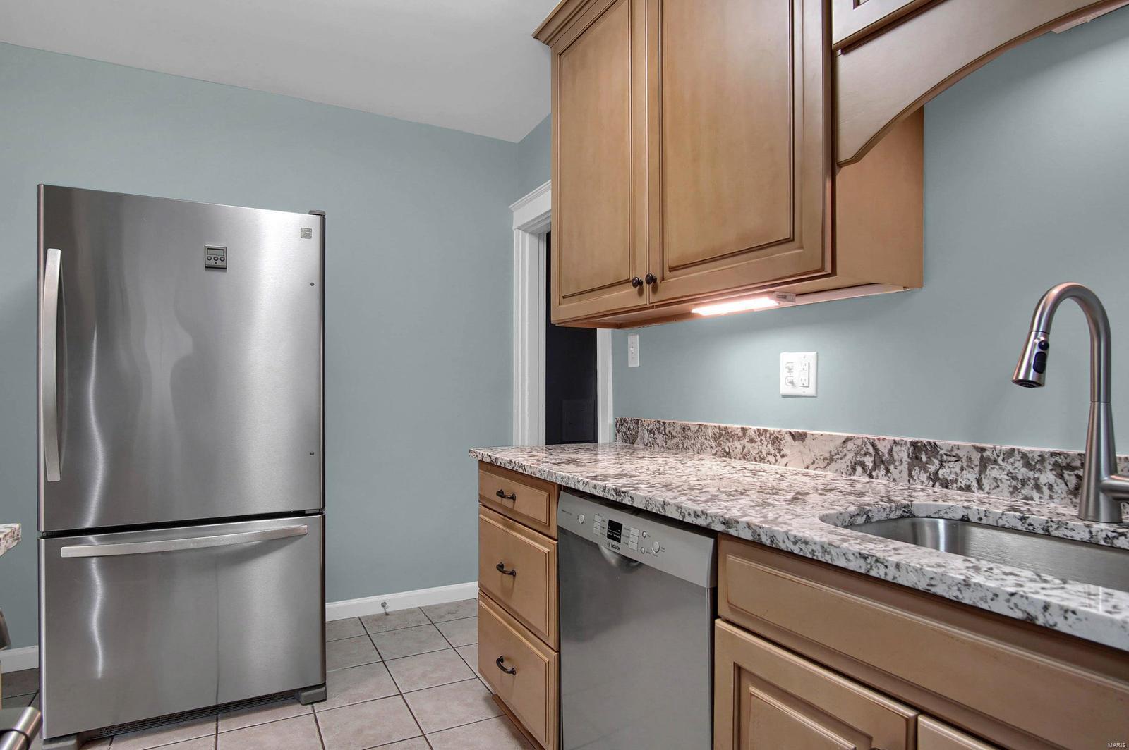 West Forsyth Place - Residential Lease