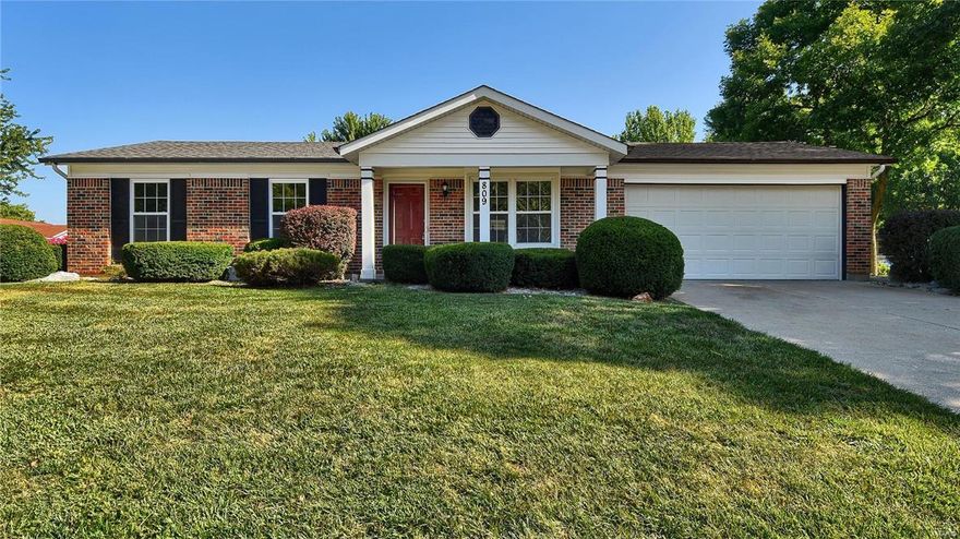 Newly updated 3 bedroom ranch.  Nice open floor plan, laminate wood flooring throughout living areas.  Large and bright living room, open to sizable eat in kitchen.  New 42" espresso cabinets, granite counter tops, and stainless appliances.  Full bath with new vanity, deep tub, and fixtures.  All the bedrooms have new carpeting. 6 panel doors, fresh paint and new lighting complete the transition of this beautiful home.