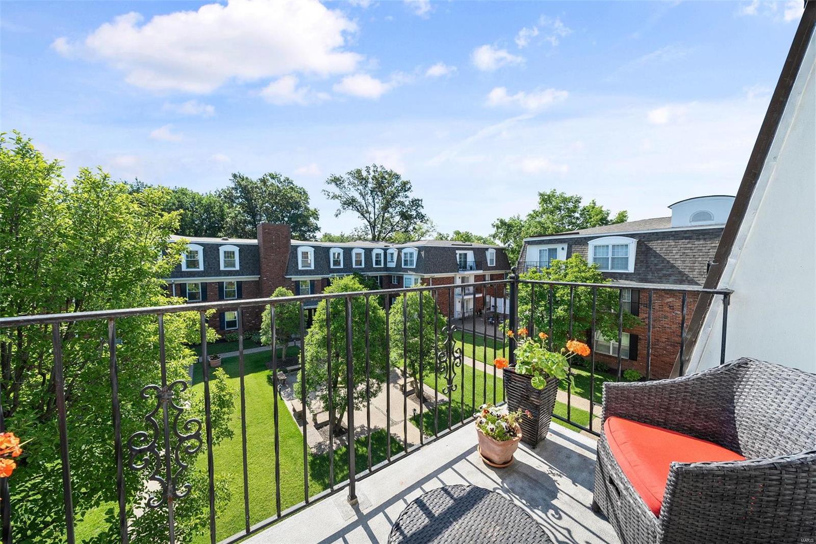 Homewood Condo - Residential