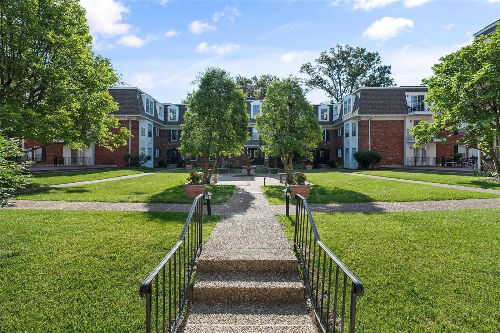 Homewood Condo - Residential