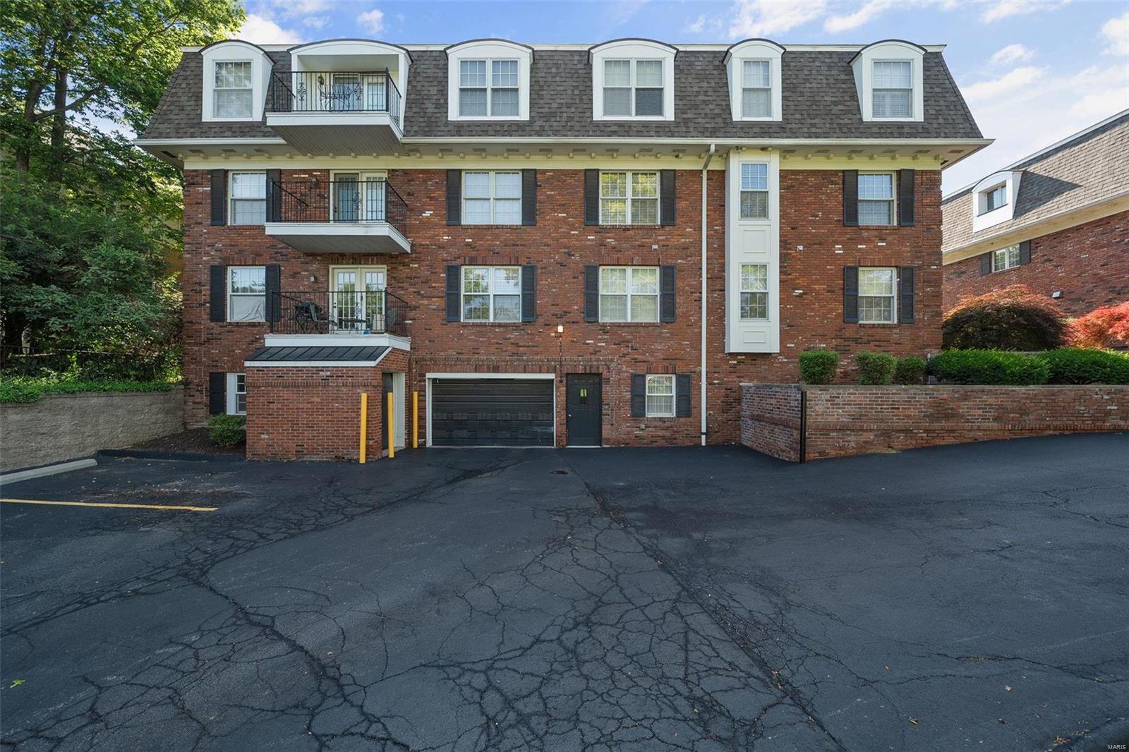 Homewood Condo - Residential