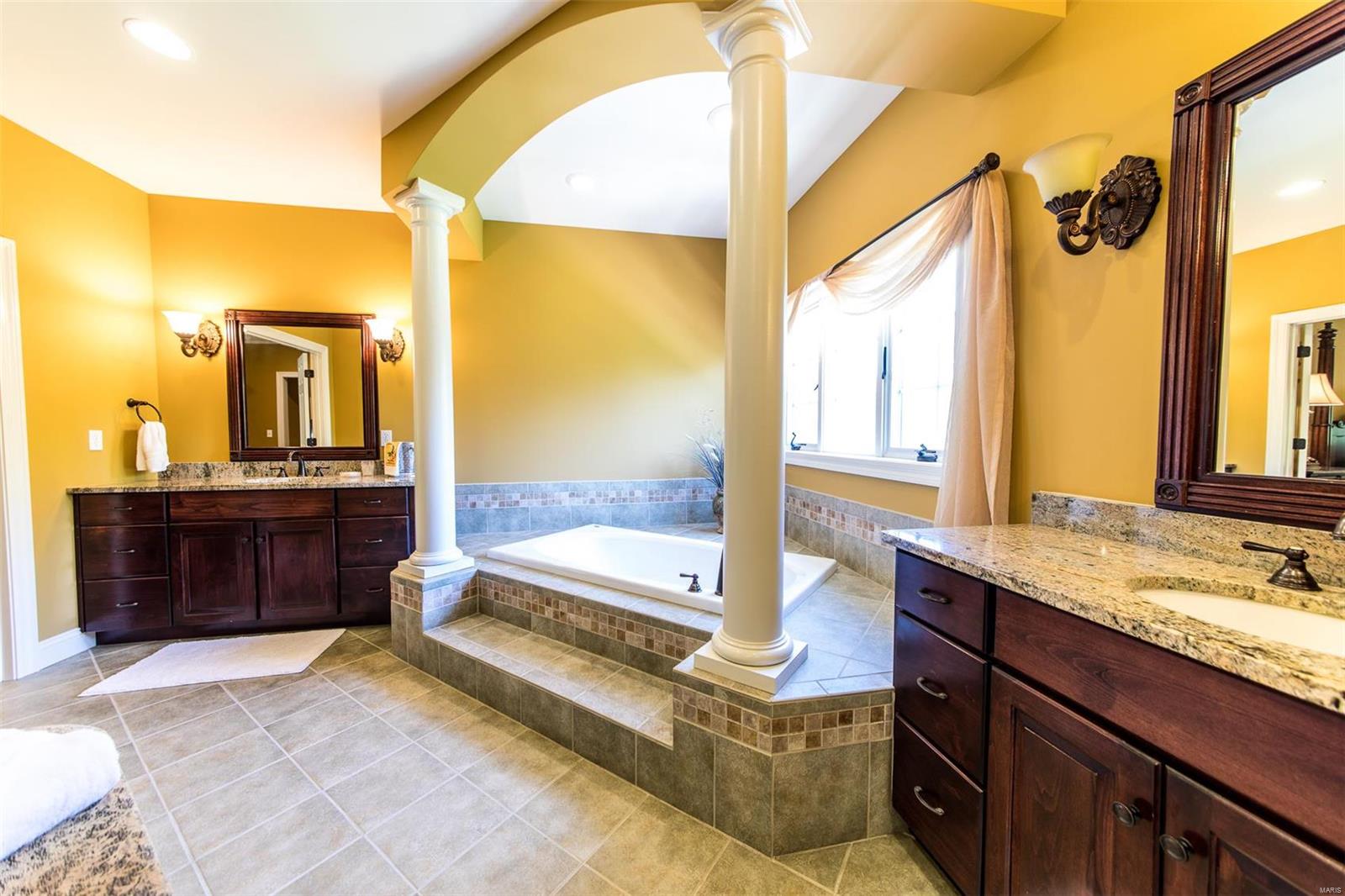 Country Estate - Residential