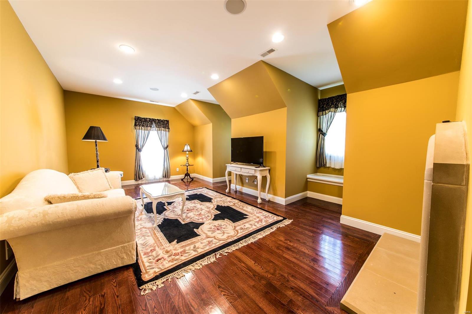 Country Estate - Residential