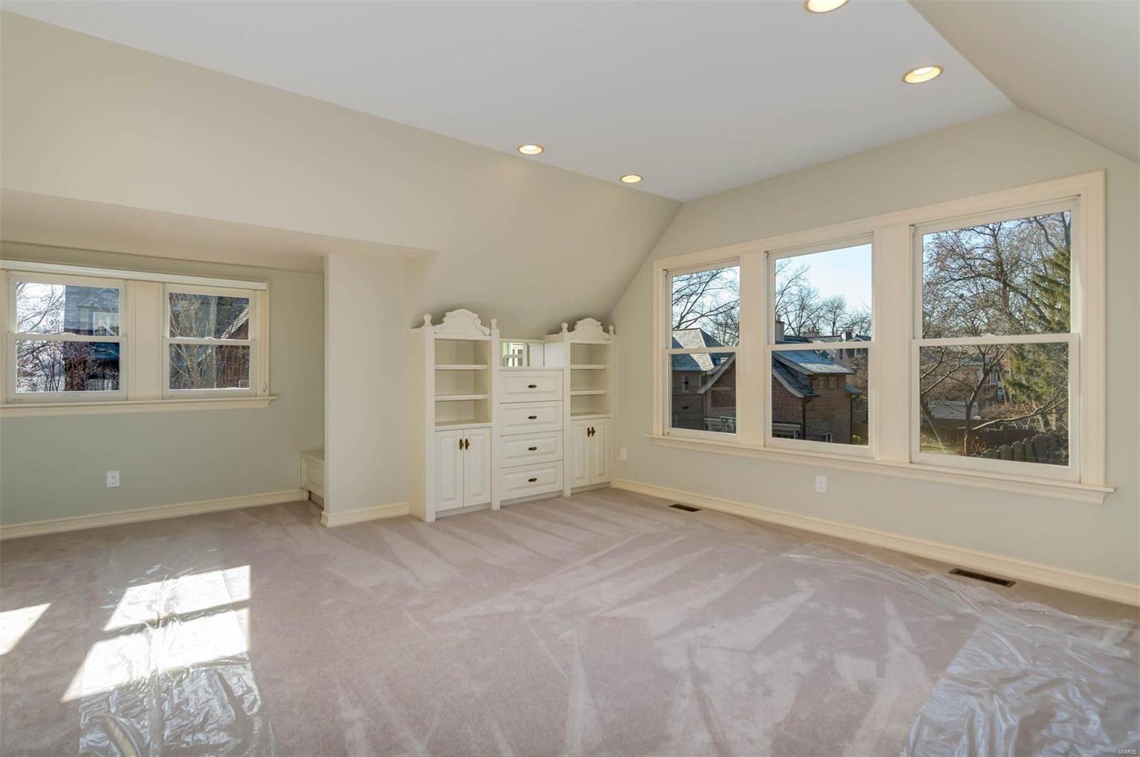 University Hills - Residential