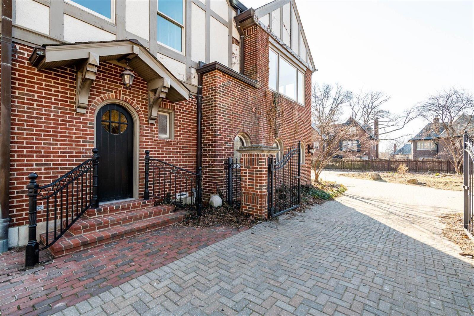 University Hills - Residential