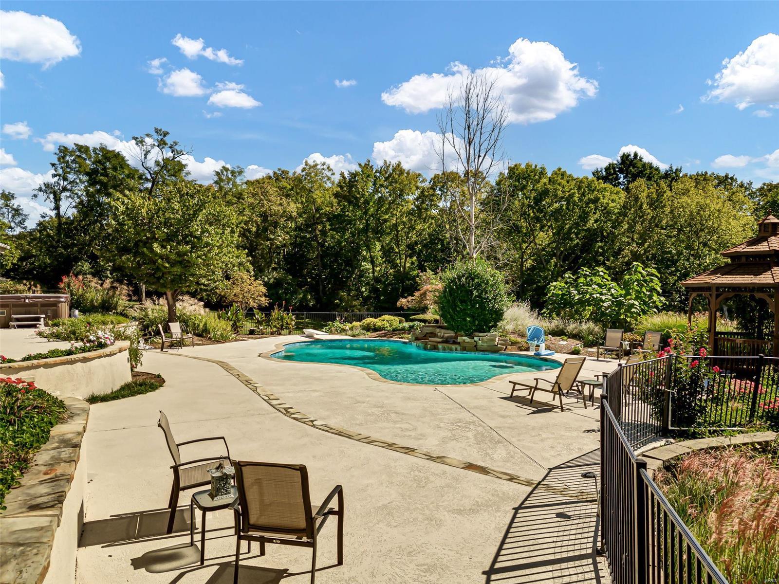 Sugarwood Trail - Residential