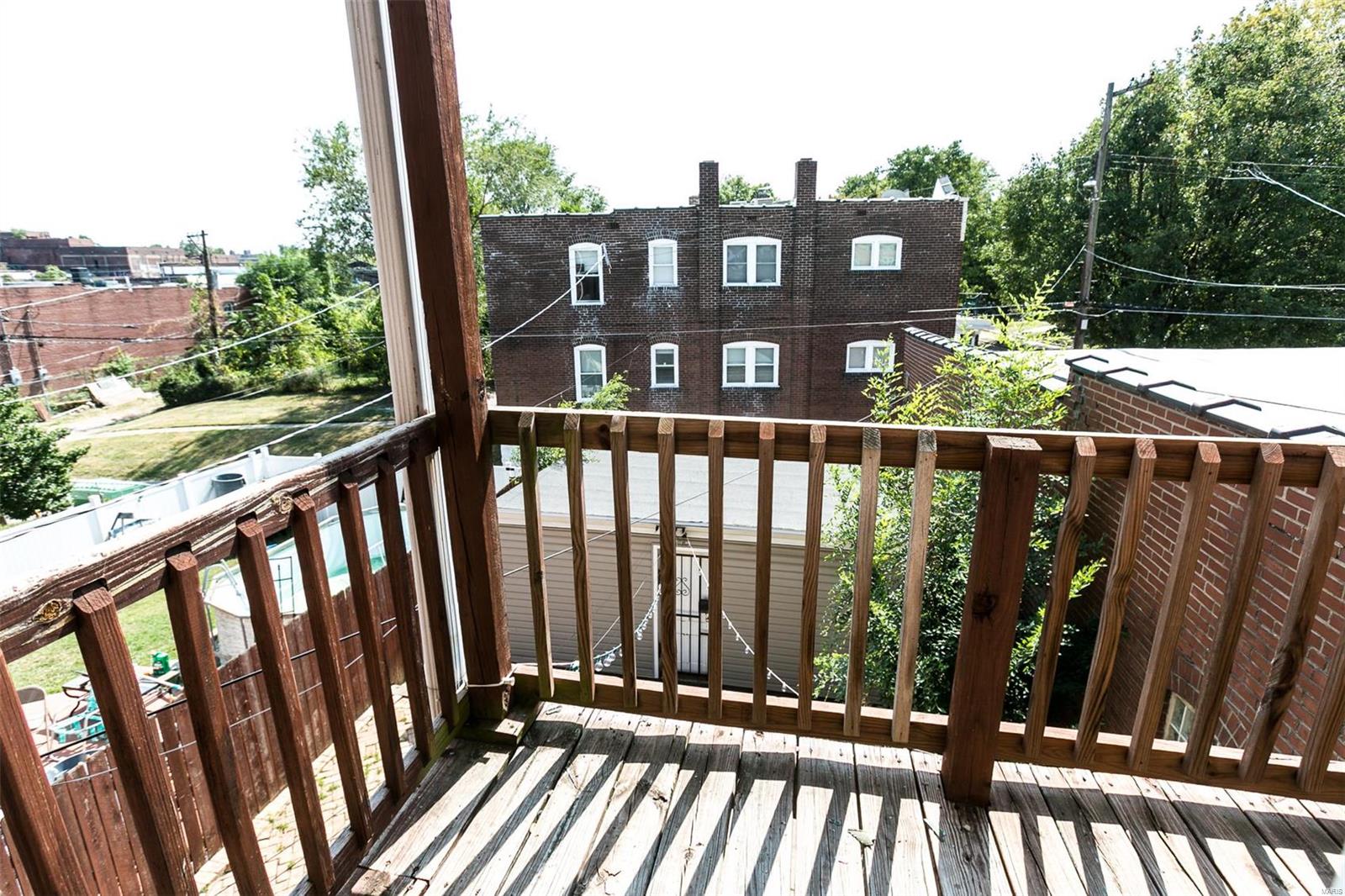 St Louis, Missouri 63104, United States, 2 Bedrooms Bedrooms, ,2 BathroomsBathrooms,Residential,Pending,44337