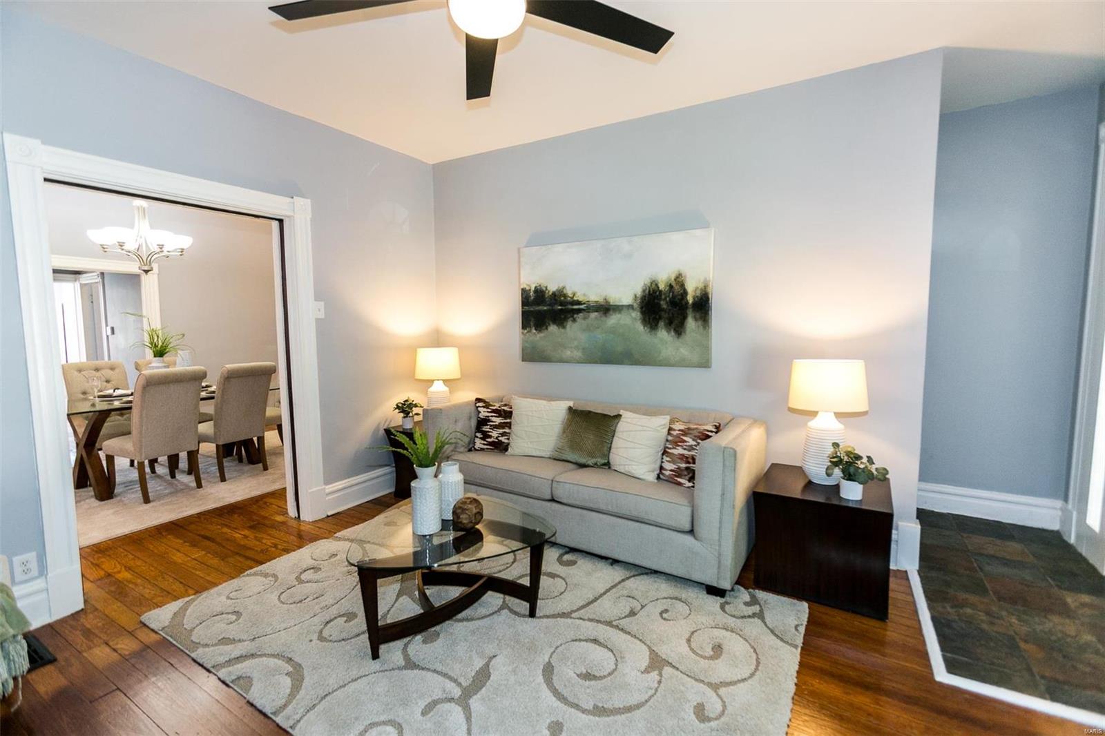 St Louis, Missouri 63104, United States, 2 Bedrooms Bedrooms, ,2 BathroomsBathrooms,Residential,Pending,44337