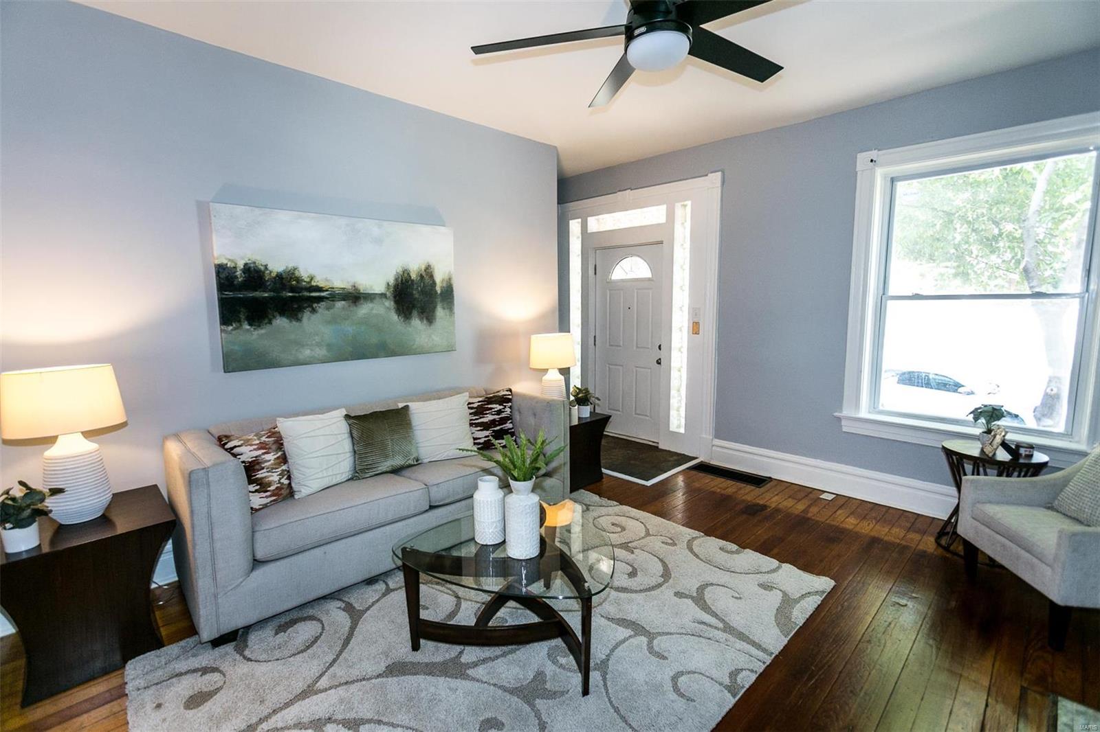 St Louis, Missouri 63104, United States, 2 Bedrooms Bedrooms, ,2 BathroomsBathrooms,Residential,Pending,44337