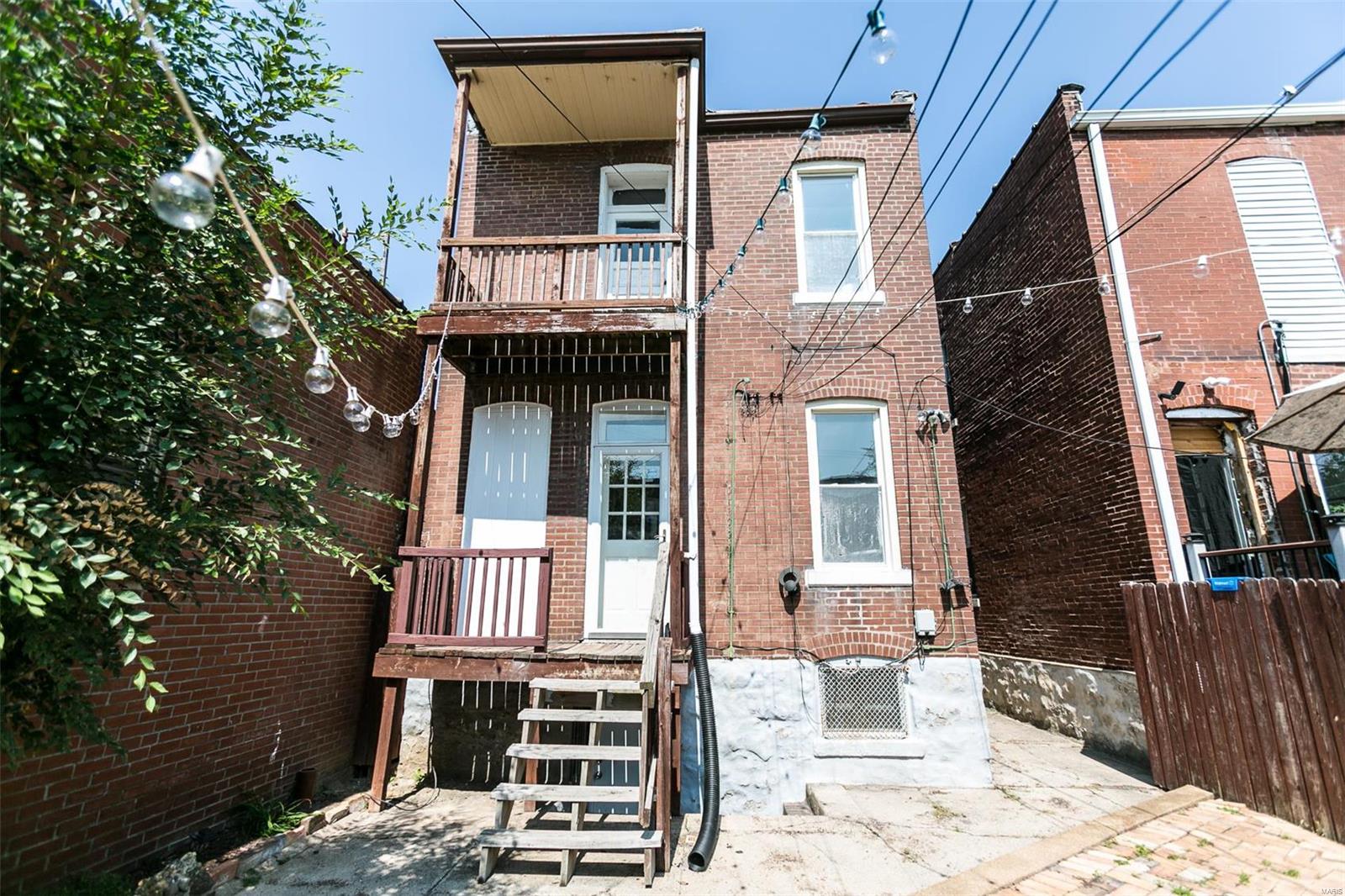 St Louis, Missouri 63104, United States, 2 Bedrooms Bedrooms, ,2 BathroomsBathrooms,Residential,Pending,44337