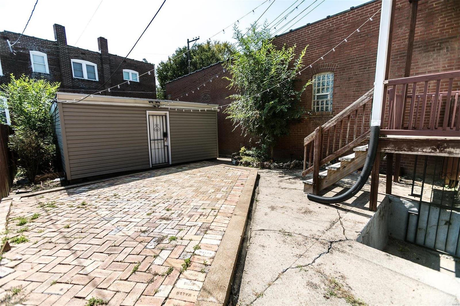 St Louis, Missouri 63104, United States, 2 Bedrooms Bedrooms, ,2 BathroomsBathrooms,Residential,Pending,44337