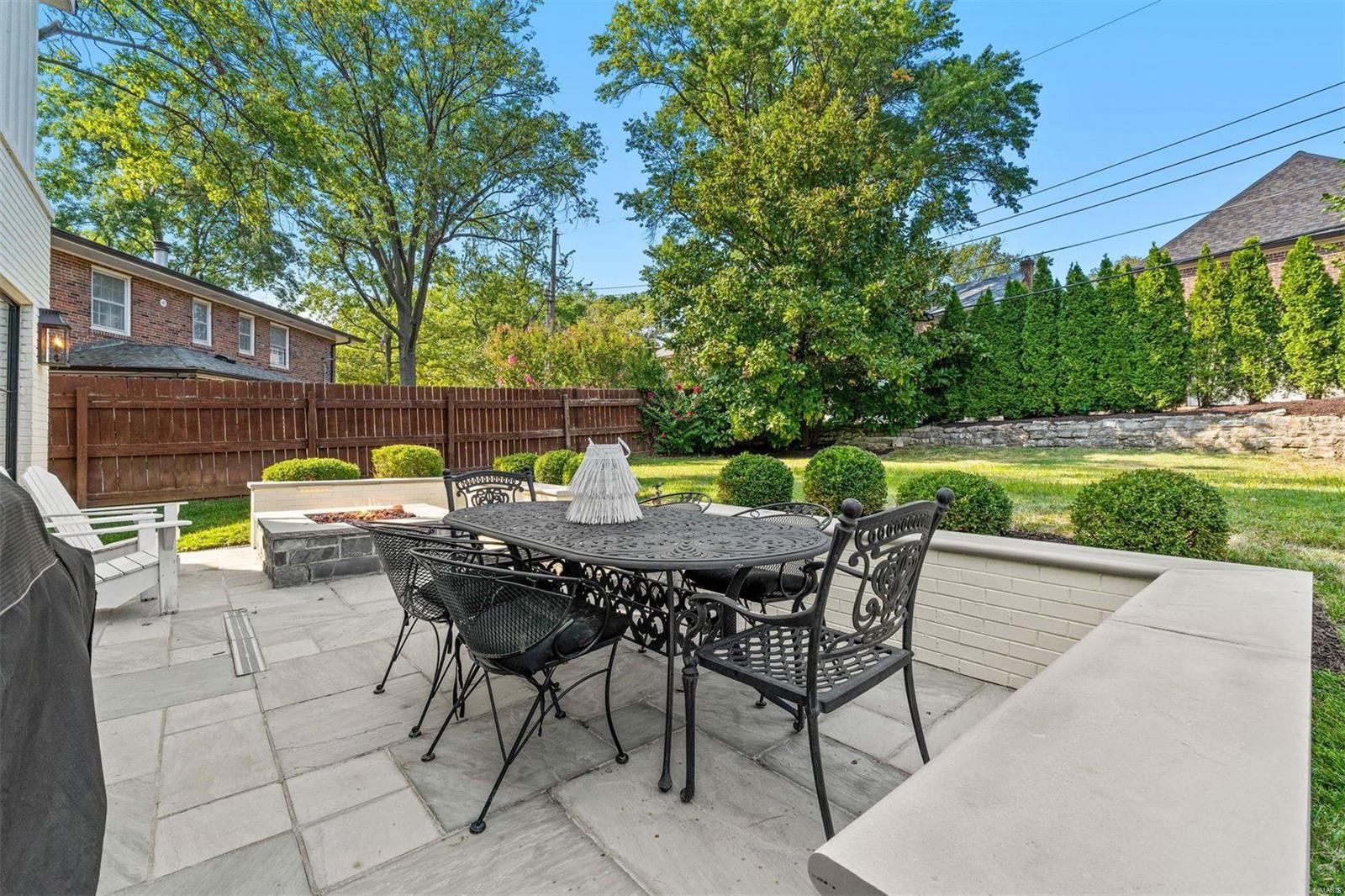 Davis Place - Residential