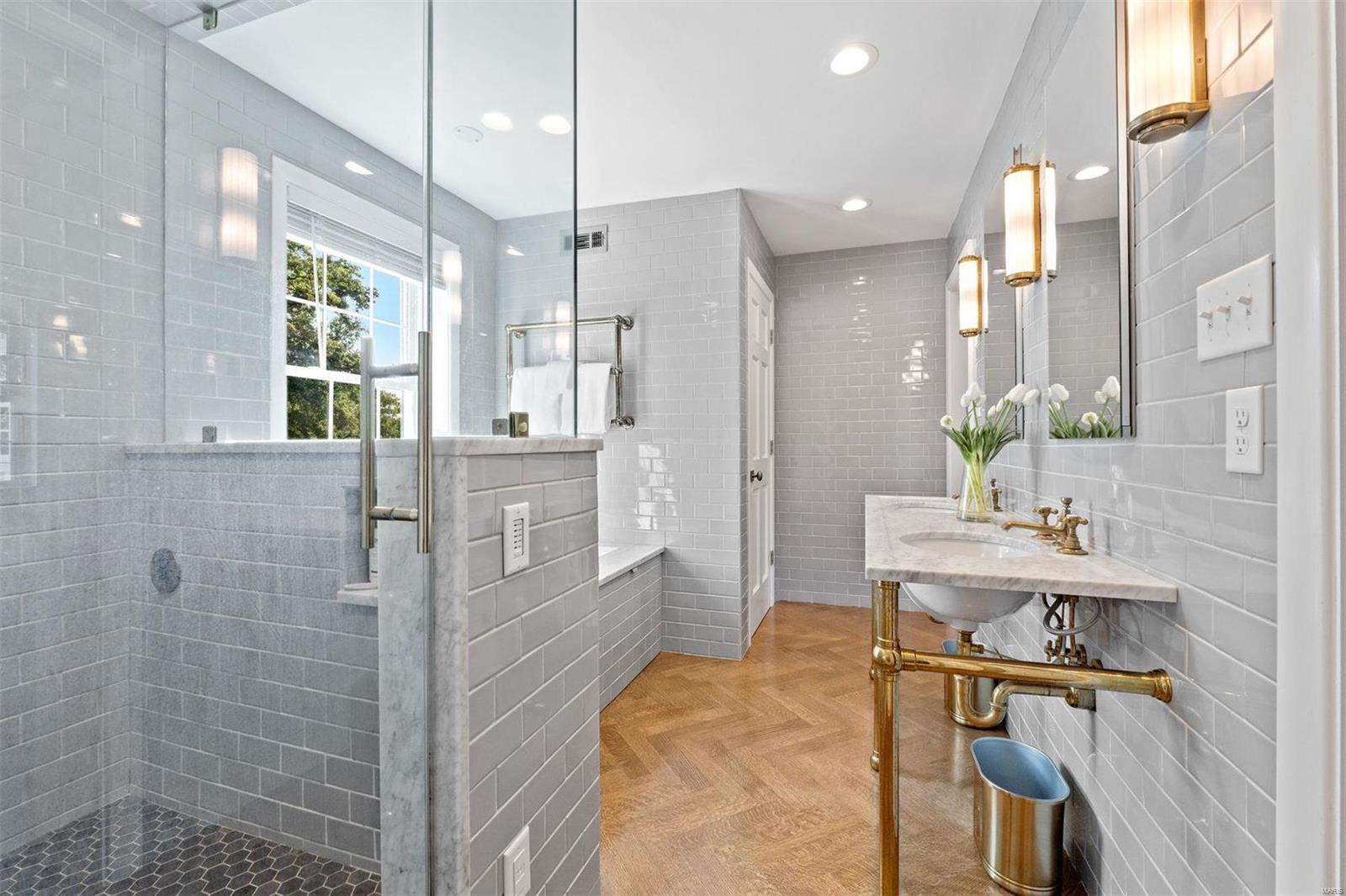 Davis Place - Residential