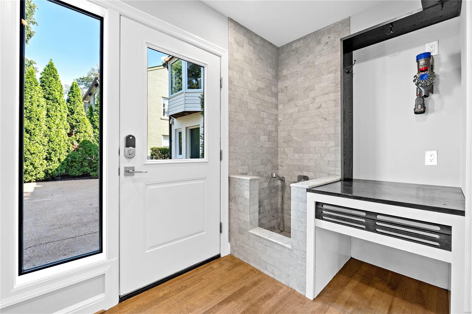 Davis Place - Residential