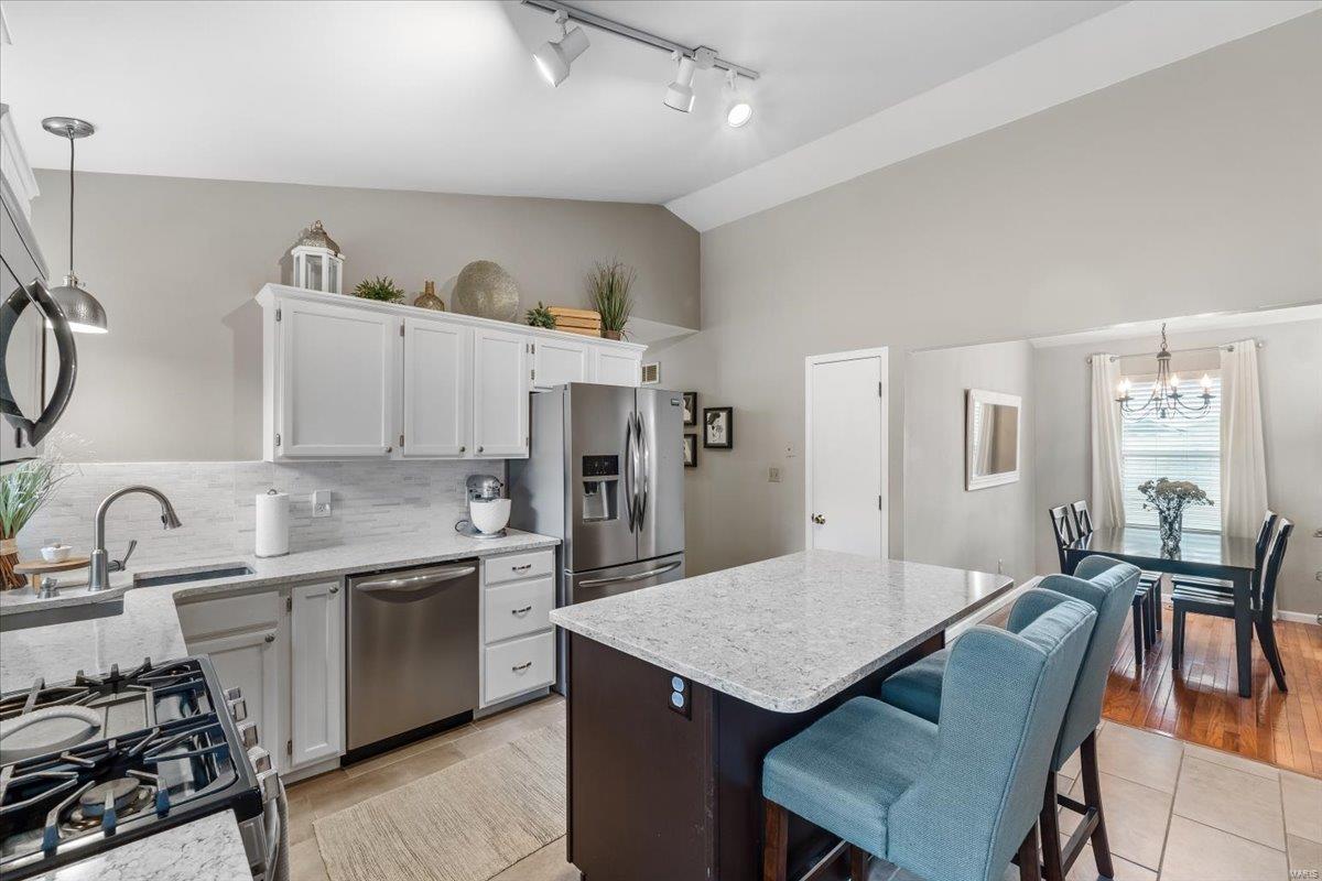 St Louis, Missouri 63119, United States, 3 Bedrooms Bedrooms, ,3 BathroomsBathrooms,Residential,Pending,110381