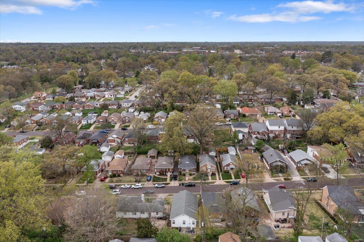 St Louis, Missouri 63119, United States, 3 Bedrooms Bedrooms, ,3 BathroomsBathrooms,Residential,Pending,110381