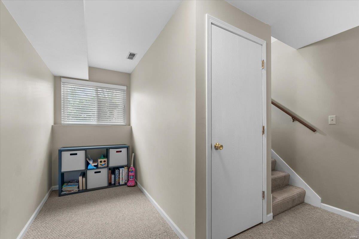 St Louis, Missouri 63119, United States, 3 Bedrooms Bedrooms, ,3 BathroomsBathrooms,Residential,Pending,110381