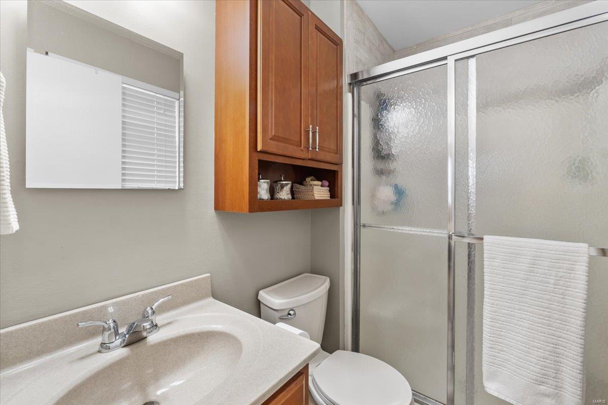 St Louis, Missouri 63119, United States, 3 Bedrooms Bedrooms, ,3 BathroomsBathrooms,Residential,Pending,110381