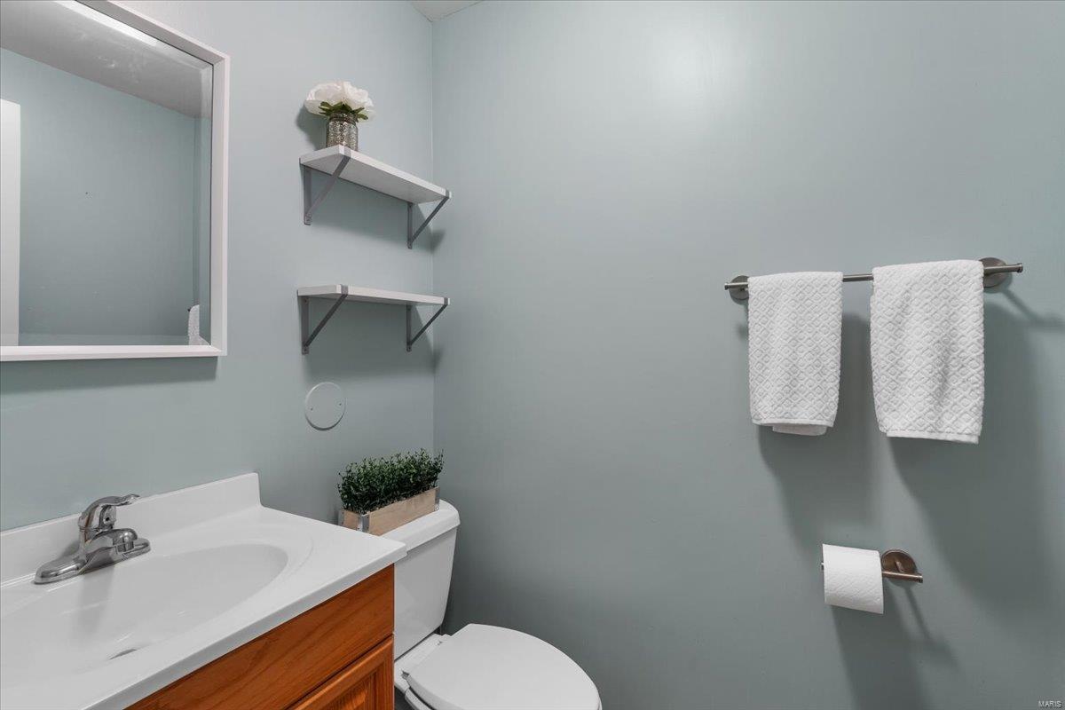 St Louis, Missouri 63119, United States, 3 Bedrooms Bedrooms, ,3 BathroomsBathrooms,Residential,Pending,110381