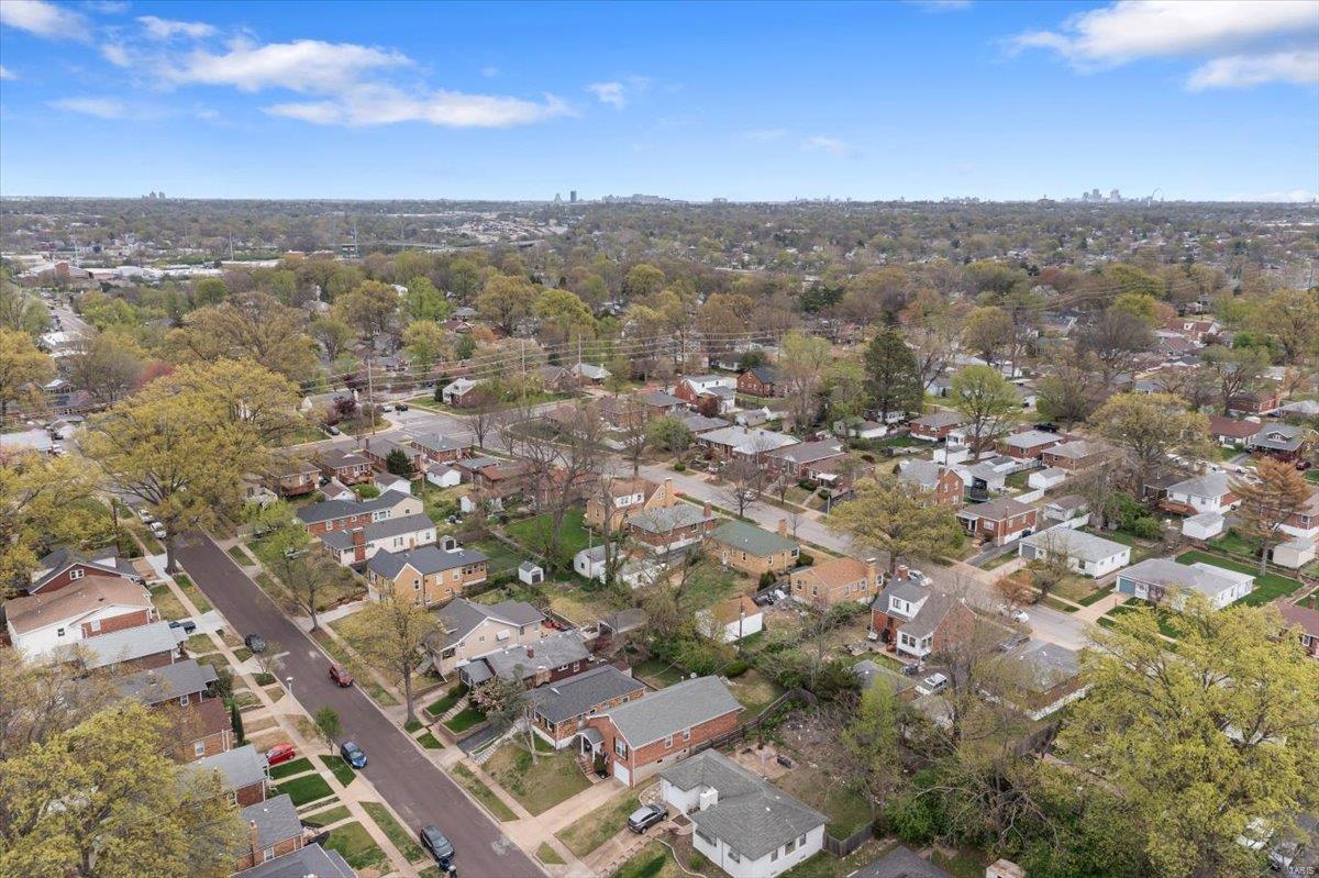 St Louis, Missouri 63119, United States, 3 Bedrooms Bedrooms, ,3 BathroomsBathrooms,Residential,Pending,110381