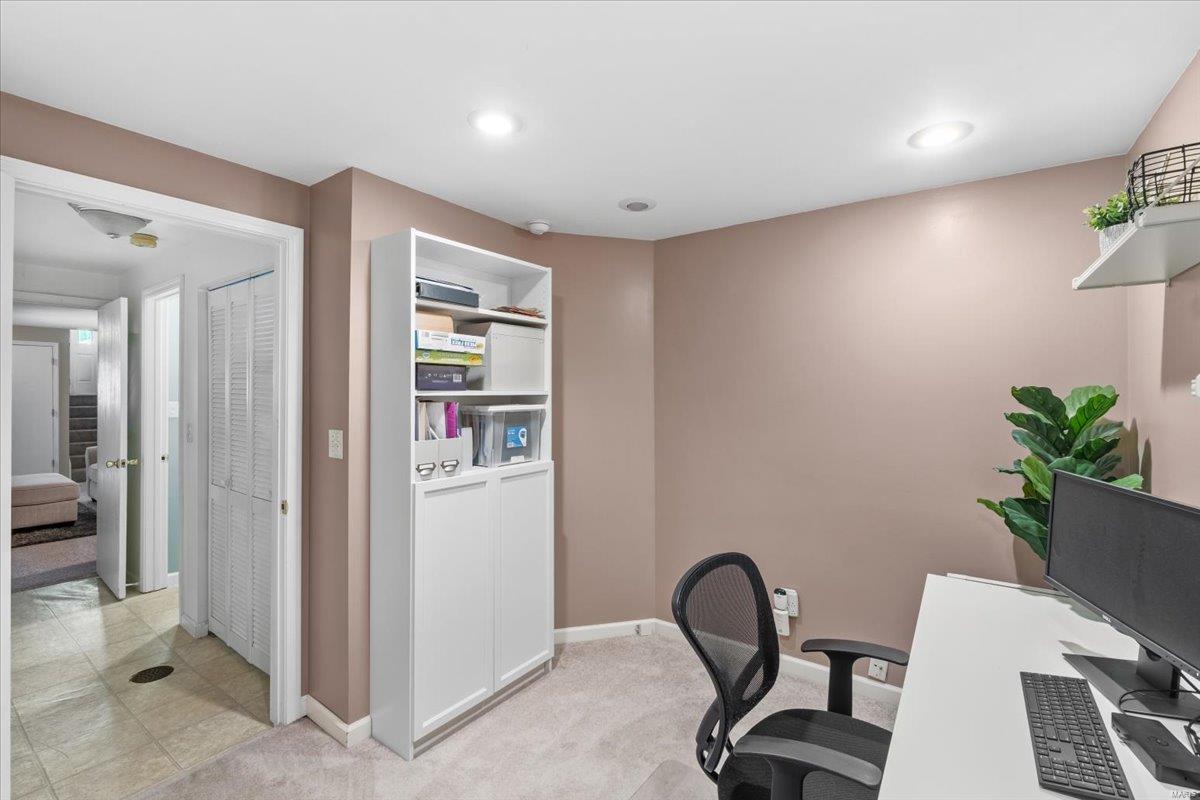 St Louis, Missouri 63119, United States, 3 Bedrooms Bedrooms, ,3 BathroomsBathrooms,Residential,Pending,110381