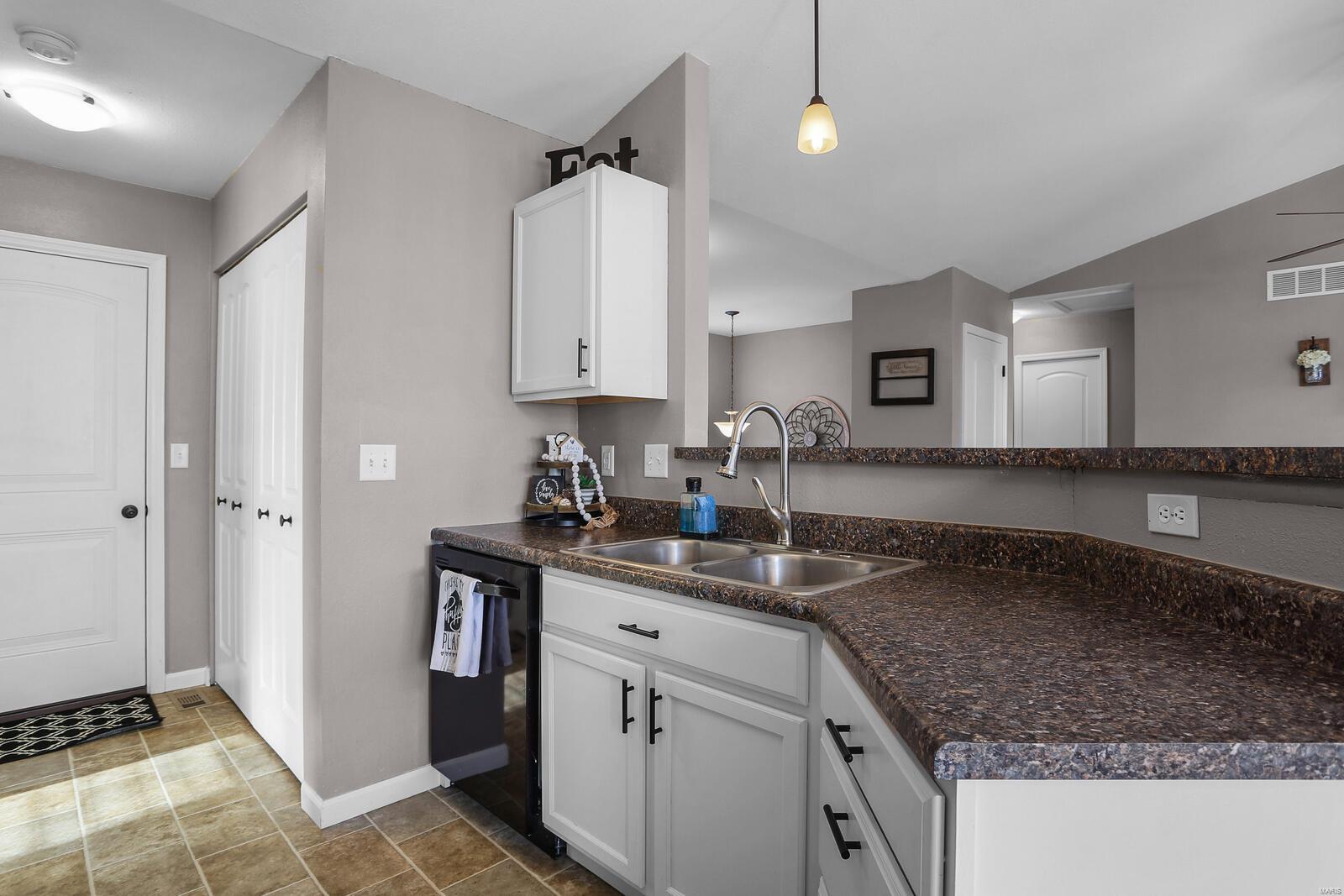 Twin Pines - Residential