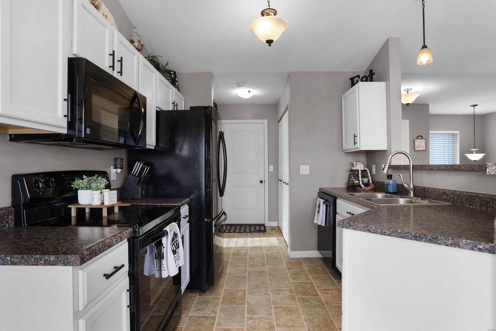 Twin Pines - Residential